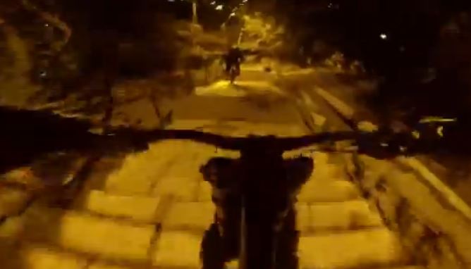 דאון_היל_מדרגות_-_אופניים_בחיפה.JPG