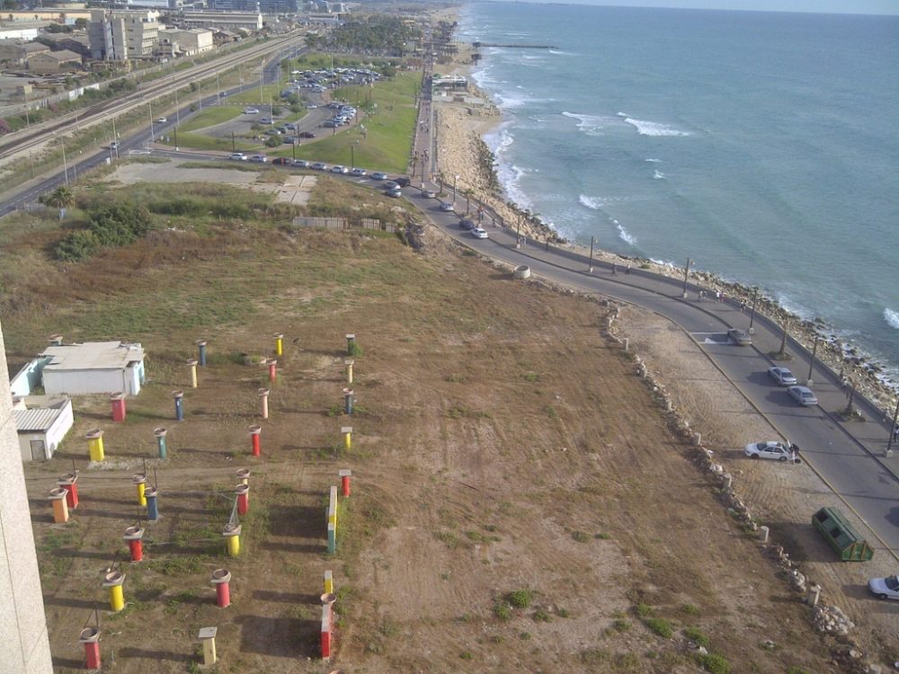 האזור אשר היה מיועד להתרחבות מגדלי חוף הכרמל - החוף הדרומי של חיפה, מבט ממגדלי חוף הכרמל (צילום: ירון כרמי)