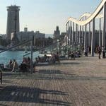 החזית הימית של ברצלונה – מטב מקצה המזח לכיוון לב העיר ולרחוב הרמבלא (צילום: ירון כרמי)