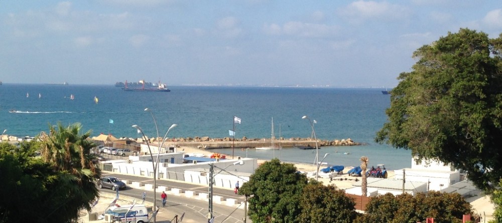 החוף השקט בחיפה - מבט מרמב"ם (צילום: ירון כרמי)