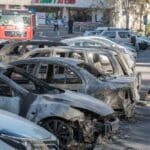 השרפה הגדולה בחיפה – רכבים שרופים ברחוב הנטקה (צילום: ניר הופמן)