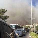 פקקי ענק בציר פרויד במהלך שרפת הענק בחיפה –  יום ה', 24.11.2016 (צילום:  שלומי זינו)