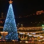 החג של החגים – עץ חג המולד וחנוכיה – המושבה הגרמנית – חיפה