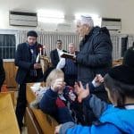 נר_ראשון_בבית_הכנסת_הדר_עליון_בחיפה._צילום_-_חיים_הויזר