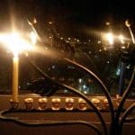 נר_ראשון_בבית_משפחת__מיבלום_-_קיסר_בחיפה._צילום_-_דודי_מיבלום