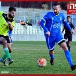 001-_מימין_חלוץ_נווה_שאנן_נתי_לוי_בדרך_לכיבוש_אחד_משעריו_במשחק