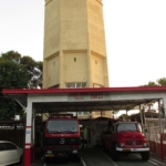 תחנת כיבוי אש כרמל ומגדל המים הישן – כרמליה (צילום – ירון כרמי)