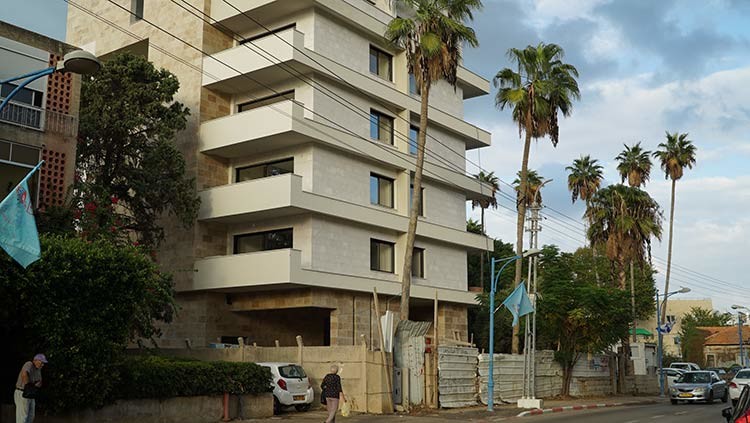 התחדשות בניינית בשכונת בת גלים – דירות בחיפה (צילום: ירון כרמי)