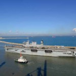 נושאת המסוקים הבריטית HMS OCEAN בנמל חיפה (צילום: ארז סימון – גאודרונס)
