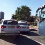 פקק תנועה ברחוב אנקווה בחיפה (צילום – ירון כרמי)