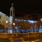 החג של החגים כנסיה מוארת בואדי ניסנאס בחיפה (צילום – ירון כרמי)