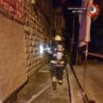 לוחמי האש בעת כיבוי שרפה ברחוב אבן סינא בחיפה (צילום – דוברות כבאות והצלה – מחוז חוף)