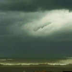 ענני סערה מעל הים בחיפה (צילום – לריסה טנדלר)