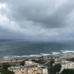 כניסת מערכת הגשם לאזור חיפה – 17.02.2018 – מבט מעין הים (צילום – מאור מרסיאנו)