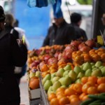 פירות בשוק תלפיות (צילום – ירון כרמי)