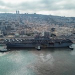 נושאת המסוקים האמריקאית איו ג'ימה בנמל חיפה צילום נמל חיפה