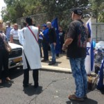גימלאי המשטרה הפגנה מול ביתו של איימן עודה 1