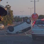 תאונה – רכב הפוך על הגג בדרך צרפת – לייד בית הלוחם – 22/6/2018 (צילום – אירית בן טובים)