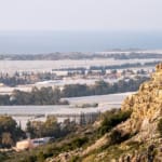 ישובי חוף הכרמל והחממות (צילום – ירון כרמי)