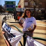 פעילת הליכוד בתחילת קמפיין הבחירות בחיפה (צילום: אושר טקש)