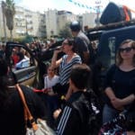 הפגנה נגד ההוסטל המארח אנשים עם רקע של עבירות מין בטירת כרמל (צילום: מורן קנטור)