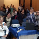 נשים בהרצאה באגודה למלחמה בסרטן בחיפה – יום האשה (צילום: נעמי כפרי)