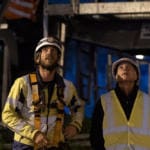 מנהל ההקמה הישראלי ועמיתו האוסטרי  – הקמת הרכבל ממרכזית לב המפרץ לאוניברסיטה (צילום: ירון כרמי)
