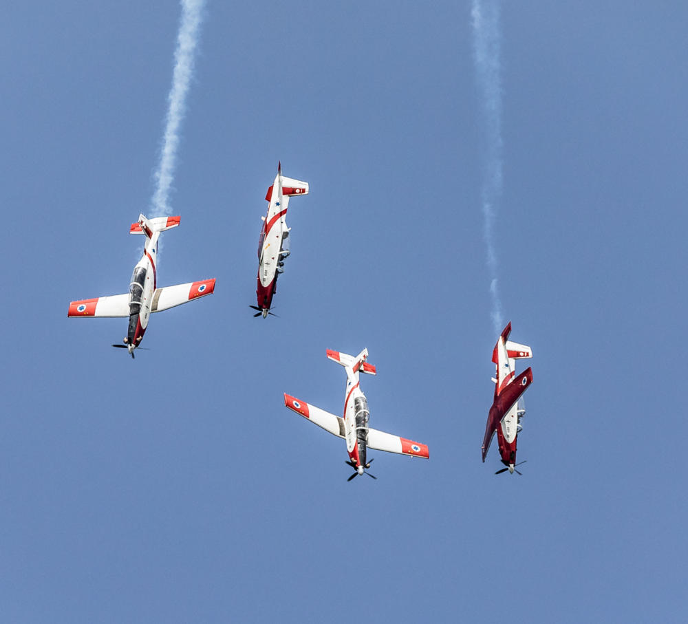 מטוסים יום העצמאות, חזרה גנרלית של הצוות האווירובטי של חיל האוויר מעל חוף דדו (צילום: אנתוני הרשקו )