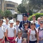 תלמידי בית הספר עין הים במצעד הוטרנים בחיפה • אלפים צעדו במצעד מרשים וססגוני לציון "יום הניצחון ה-74 על הנאצים"  (צילום: ויטלינה מוחין)