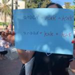 מפגינה מוחה נגד מאות מפגינים בצעדת המשפחה בנווה שאנן בחיפה 27/6/2019 (צילום: יואב אתיאל – וואלה NEWS!)