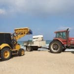 פינוי פסולת בחופי הכרמל (צילום דוברות חוף כרמל)