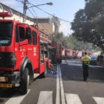 כבאיות רבות שהגיעו מתחנת חיפה ומתחנות שכנות לסיוע במאמצי הכיבוי – שרפה במדעטק חיפה (צילום: לוחמי האש חיפה)