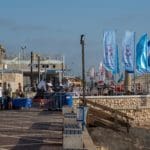 קבלת שבת ציבורית מול השקיעה בחוף דדו בחיפה (צילום: ירון כרמי)