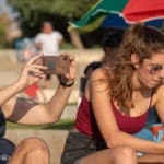 קבלת שבת ציבורית מול השקיעה בחוף דדו בחיפה (צילום: ירון כרמי)