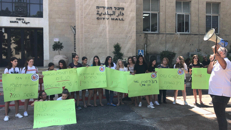 נאבקים על הגדלת התקציב לקבוצת הנשים של מכבי חיפה בכדורסל (צילום: מיכל ירון)