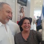 ח״כ אביגדור ליברמן נפגש הבוקר עם עשרות פעילים מרכזיים במטה ״ישראל ביתנו״ בחיפה (צילום: דוברות ישראל ביתנו)