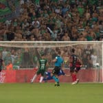 רוקאביצה מחטיא – מכבי חיפה מול הפועל חיפה בכדורגל (צילום: שי מזור)