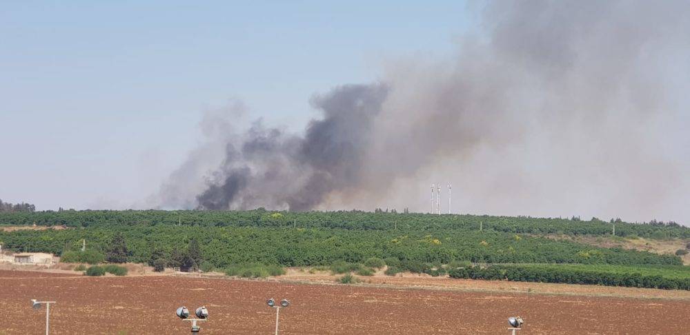 שריפה גדולה בשטח פתוח באזור גבעת טל משתוללת (צילום כבאות )