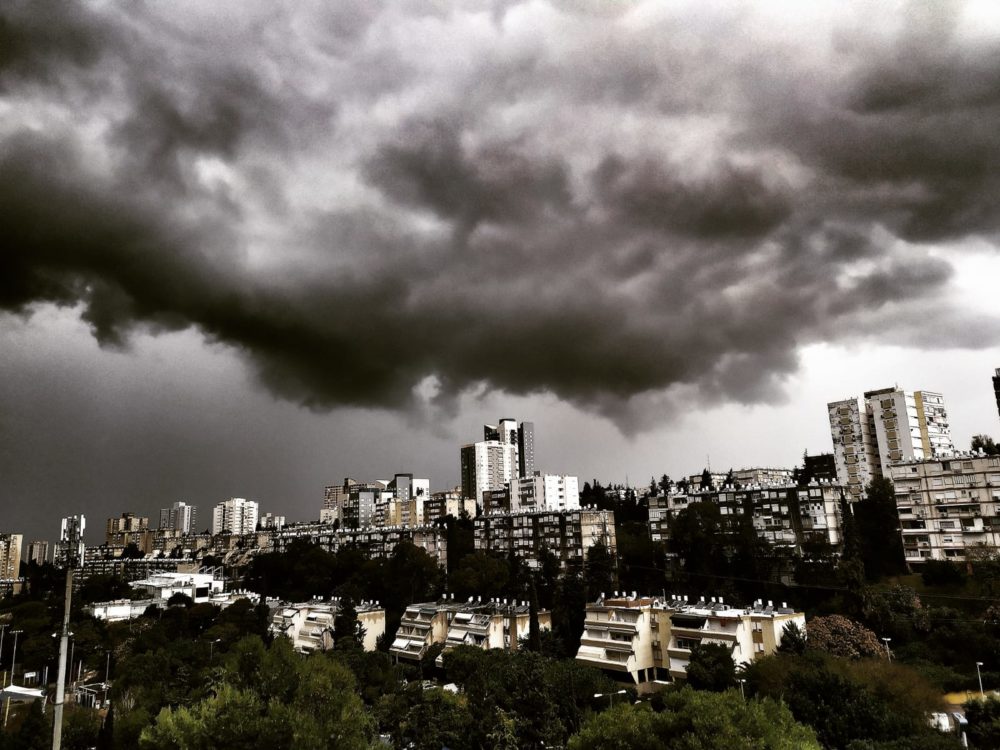 הסערה בנווה שאנן בחיפה (צילום: חגית אברהם)