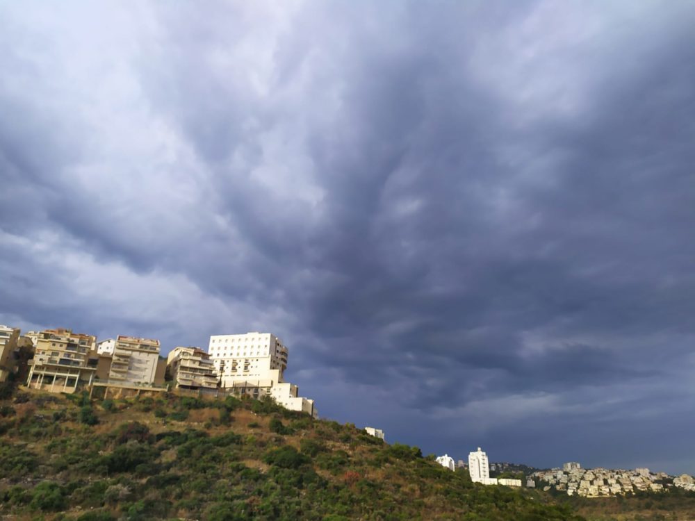 הסערה בנווה שאנן בחיפה (צילום: חגית אברהם)
