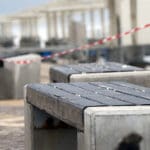 סרטי סימון סכנה • הסערה הותירה הרס רב בטיילת חוף דדו בחיפה (צילום: ירון כרמי)