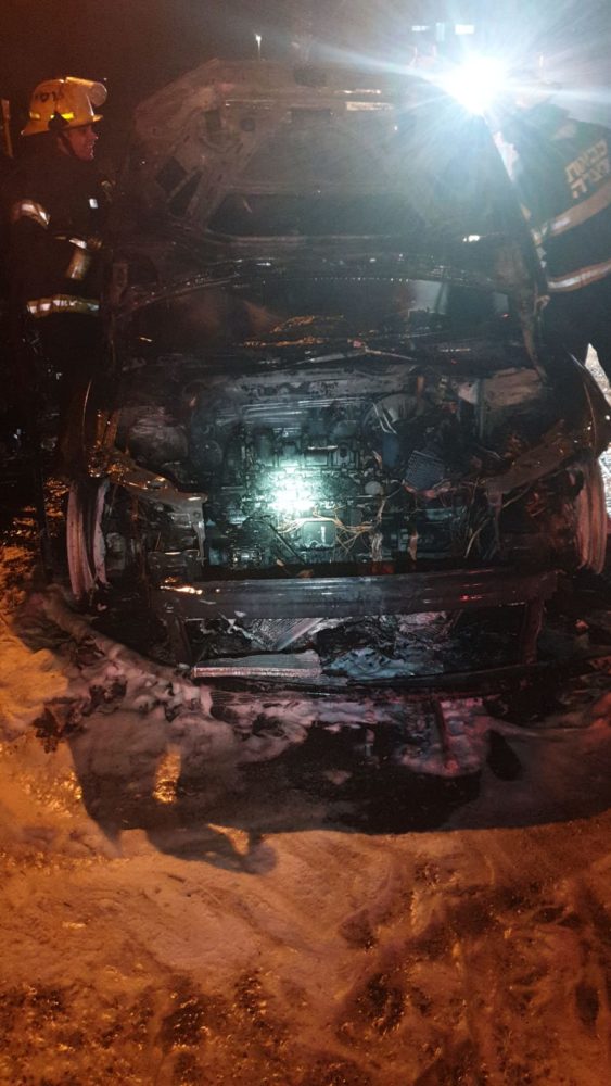 רכב נשרף (צילום כבאות והצלה)