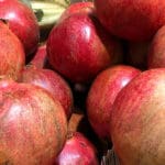 רימונים בשוק תלפיות (צילום: ירון כרמי)
