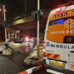 רכב הפוך בצ'ק פוסט. הנהג נעלם (צילום: איחוד הצלה)