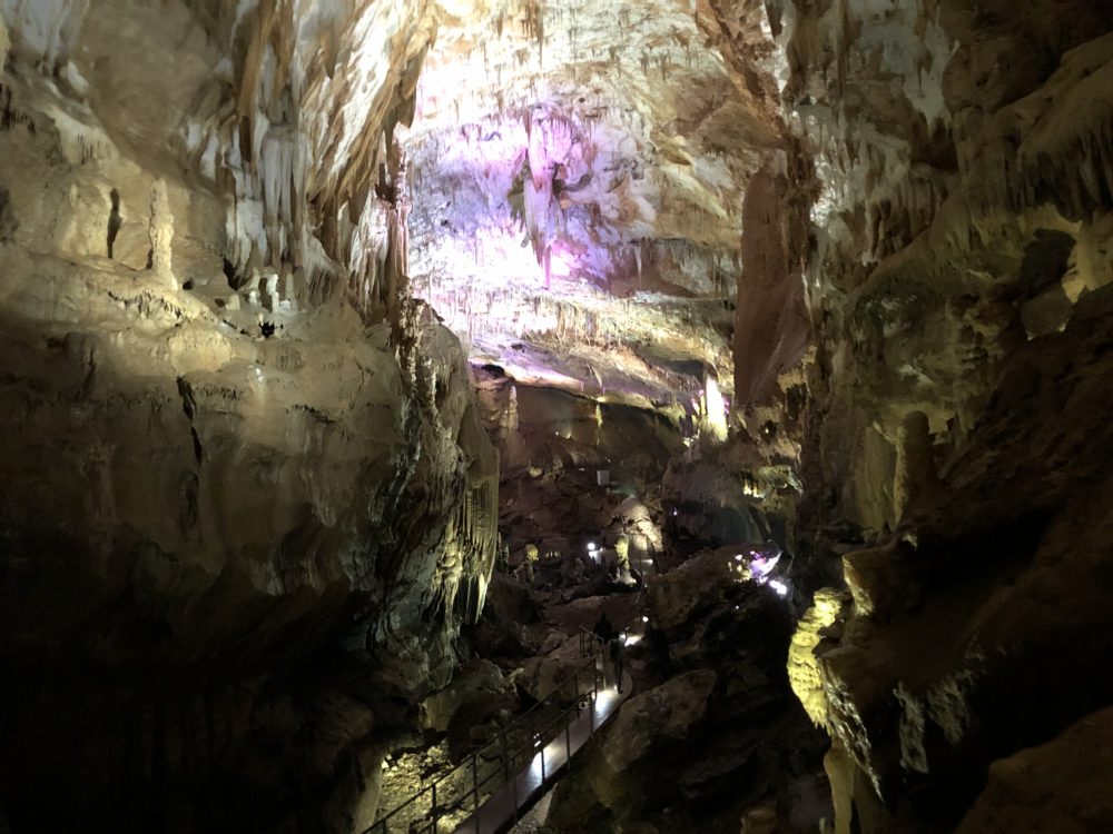 מערת הנטיפים פרומתיאוס Prometheus Cave • טיול ג'יפים בגאורגיה (צילום: ירון כרמי)