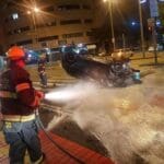רכב מרוסק בתאונת דרכים קשה ברחוב העצמאות בחיפה במעורבות שני רכבים (צילום: כבאות והצלה)