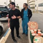אריאל גרבויס עם הצוות הרפואי • החלים מקורונה (אלבום אישי)
