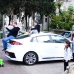 מסיבת מרפסות בנווה שאנן בתקופת סגר הקורונה (צילום: חגית אברהם)