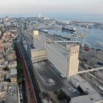 בית דגון, רחוב העצמאות והבריכה המערבית בנמל חיפה • העיר חיפה ריקה בתקופת סגר הקורונה (צילום רחפן: מרום בן-אריה)