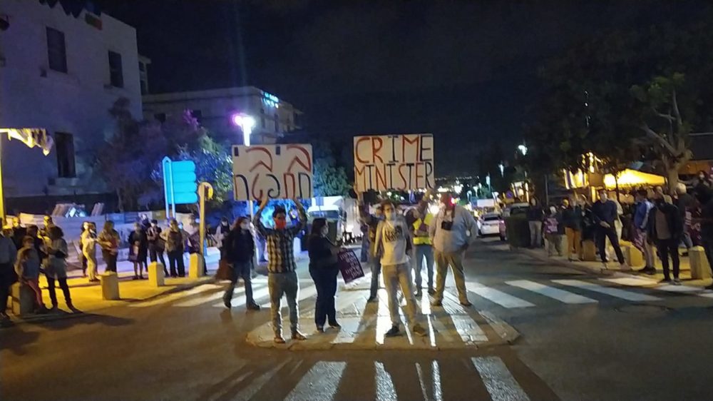 מחאת העצמאים בחיפה - סגר הקורונה - כיכר אונסקו - המושבה הגרמנית (צילום: חגית אברהם)